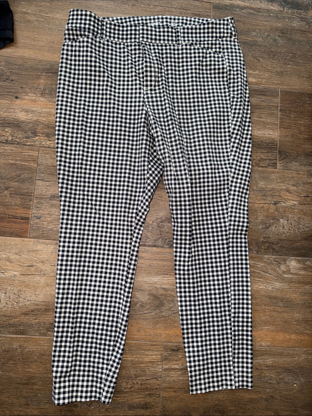 Old Navy Black and White Gingham Stretch Pants